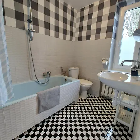 Δωμάτια σε οικογενειακή κατοικία Kuklik